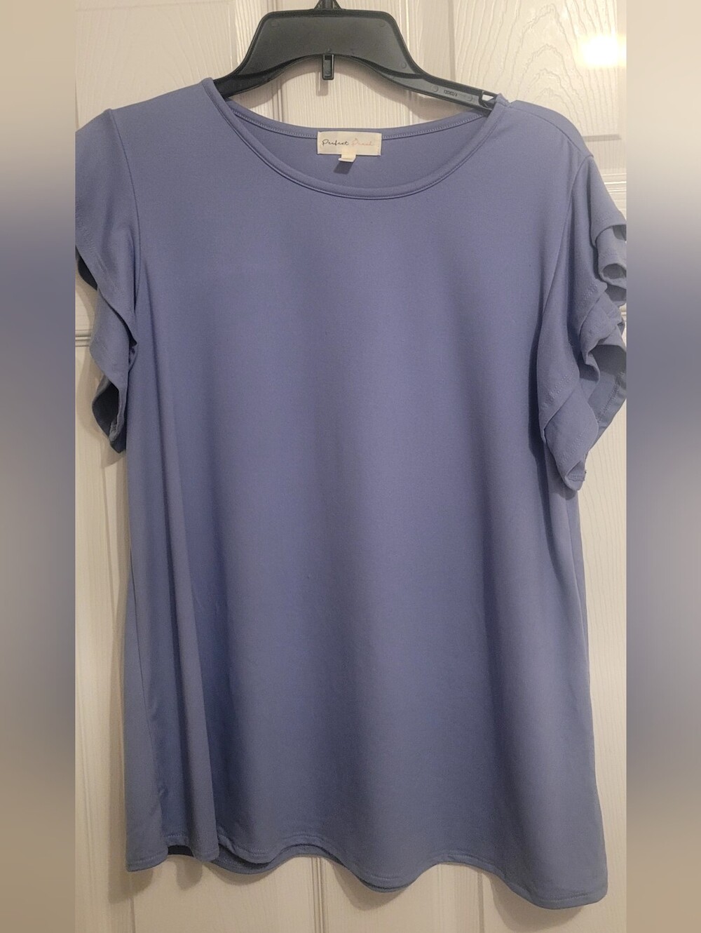 Perfect Peach periwinkle top Size M